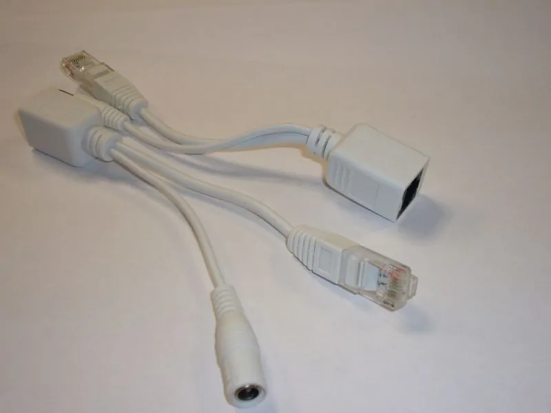 POE-PAS-D2.1 PoE, комплект передатчик (PSE)+приемник (PD), внутр диаметр 2.1, пассивный, белый